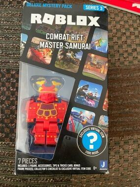 Roblox Combat Rift: Master Samurai Action Figure - Red & Yellow
